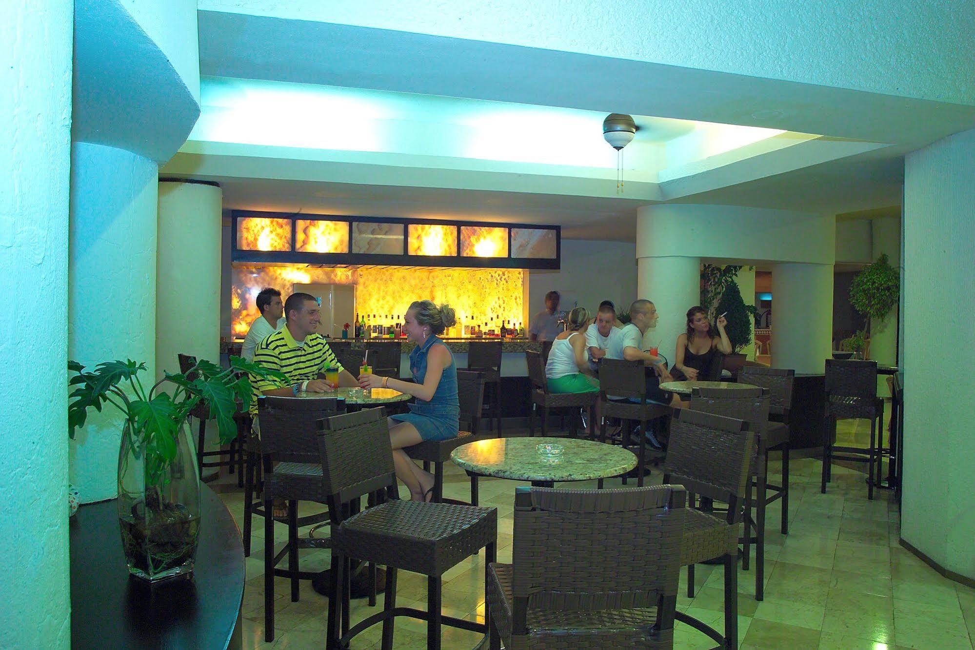 Aquamarina Beach Hotel Cancún Restaurant billede